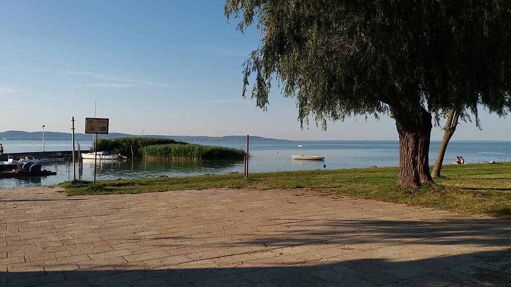 Panorama Apartman Apartment Zamárdi Екстериор снимка